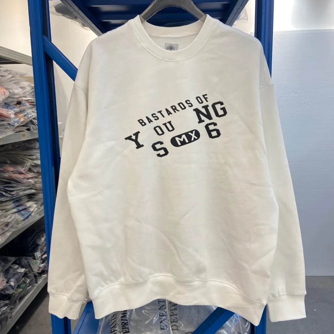 Saint Michael 25NEW YOUNG slogan retro loose velvet crew neck sweatshirt long sleeves Fabric: 420g Style number: SM613 Size: S-M-L-XL Color: White Price: P190